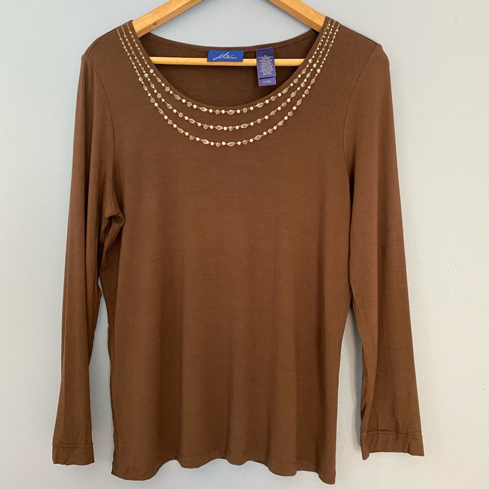 JH.Collectibles Womens Sz M Sweatshirts Long Sleeve Light Brown
